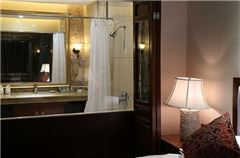 Panoramic Queen Room