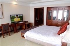 Deluxe Panoramic Queen Room