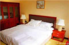 Deluxe Panoramic Suite B