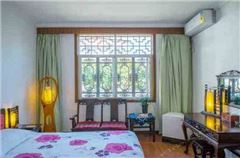 Courtyard Warm Standard Room