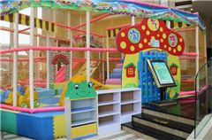 Parco giochi per bambini / miniclub