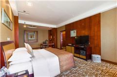 Executive Deluxe Queen Room