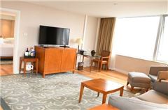 Executive Deluxe Suite