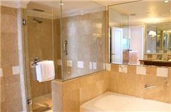 Executive Deluxe Suite