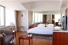 Business Queen Room