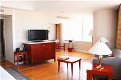 Business Queen Room