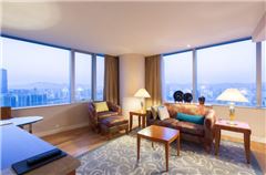 Executive Deluxe Suite