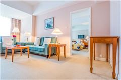 Deluxe Family Suite