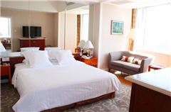 Deluxe Family Suite