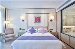 Panoramic Executive Queen Room