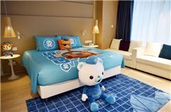 Submarine Column Family Room