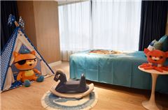 Submarine Column Family Room