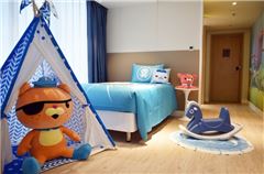 Submarine Column Family Room