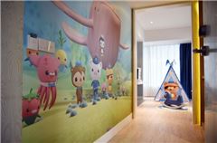 Submarine Column Family Room