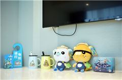 Submarine Column Family Room