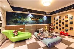 European style Family Thematic Suite