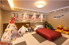 European style Family Thematic Suite