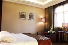 Lake-view Room