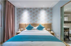 Happy Family Suite