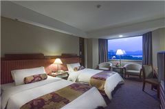 Full-view Twin Room