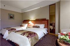 Full-view Twin Room
