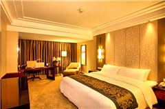 Crown Superior Queen Room