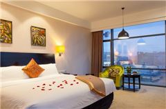 Deluxe Side Lake-view Queen Room