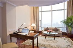 Club Multi-level Suite