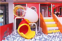 Aire de jeux pour enfants / club pour enfants