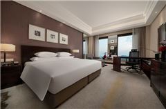 Executive Queen Room