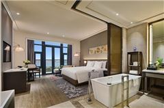 Executive Deluxe Ocean-view King-size Room