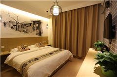 Hutong Autumn Twin Room