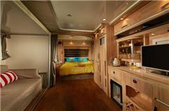 Happy Family Deluxe Car Room