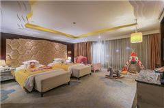 GGbond·Cool Deluxe Family Room