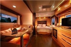 Couples Motor Homes