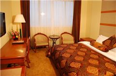 Panoramic Queen Room