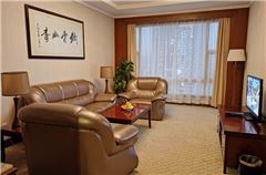 Executive Deluxe Suite