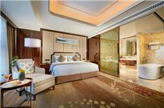 Executive Deluxe Queen Room