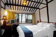 Queen Room A