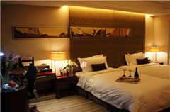 Building A Deluxe Triple Room