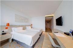 Executive Ocean-view Twin Apartment