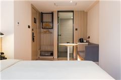 Super Enjoy Queen Room