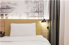 Light Standard Room