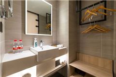 Light Standard Room