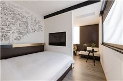 Deluxe Queen Room