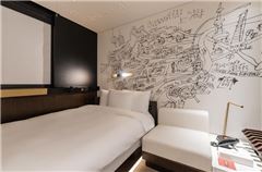Queen Room