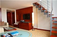 Executive Multi-level Suite