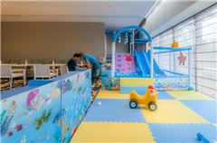 Children's Playground/Kids Club