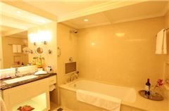Executive King Luxury