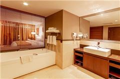 Boutique Family Suite 2-bedroom and 1-living room